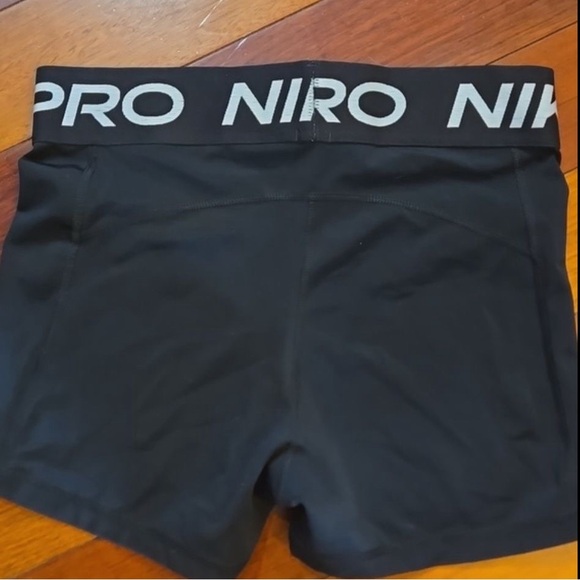 Nike Pro 3” Shorts Black- Size M - Picture 3 of 9